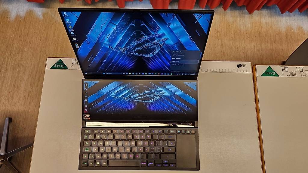 Asus Portables: ASUS ROG Zephyrus Duo 16 NVIDIA GeForce RTX 3070 Ti – D'occasion à Zürich par gpox