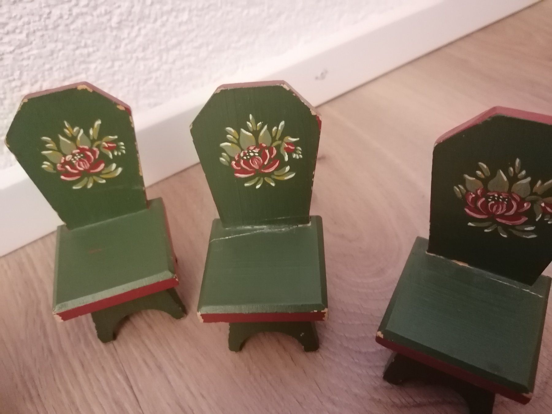 Puppenhäuser & -möbel: Handbemalte Puppenmöbel – Gebraucht aus Krauchthal von Nati_H 8