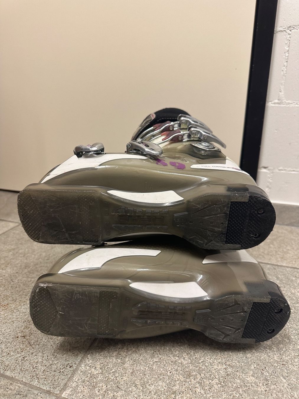 Head Scarpe da uomo: Skischuhe Head 24.0, 24.5 – Usato da Horgen venduto da Auction-Kings 3
