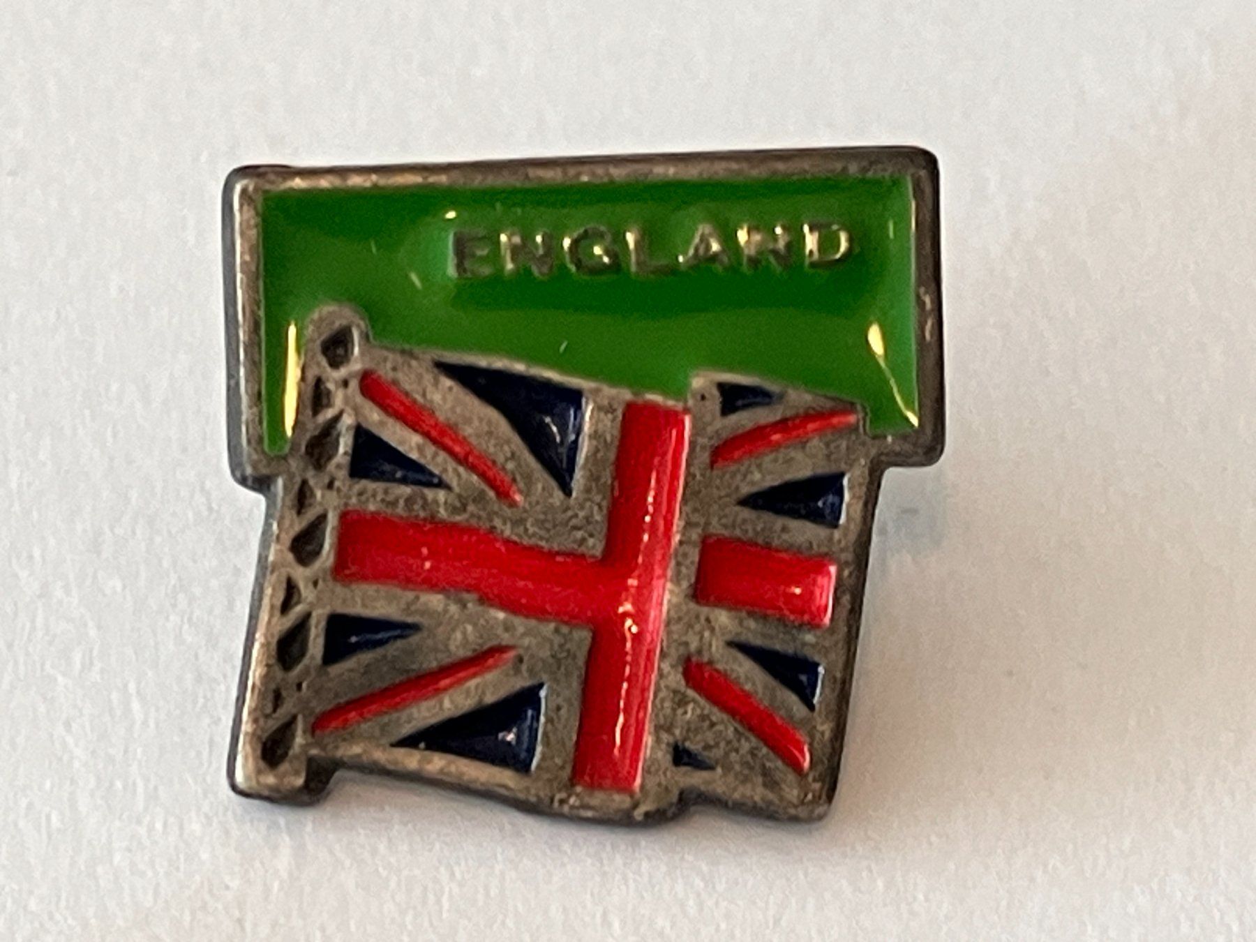 Placchette & Badge: 1 Pin England – Usato da Basel venduto da djwwpp