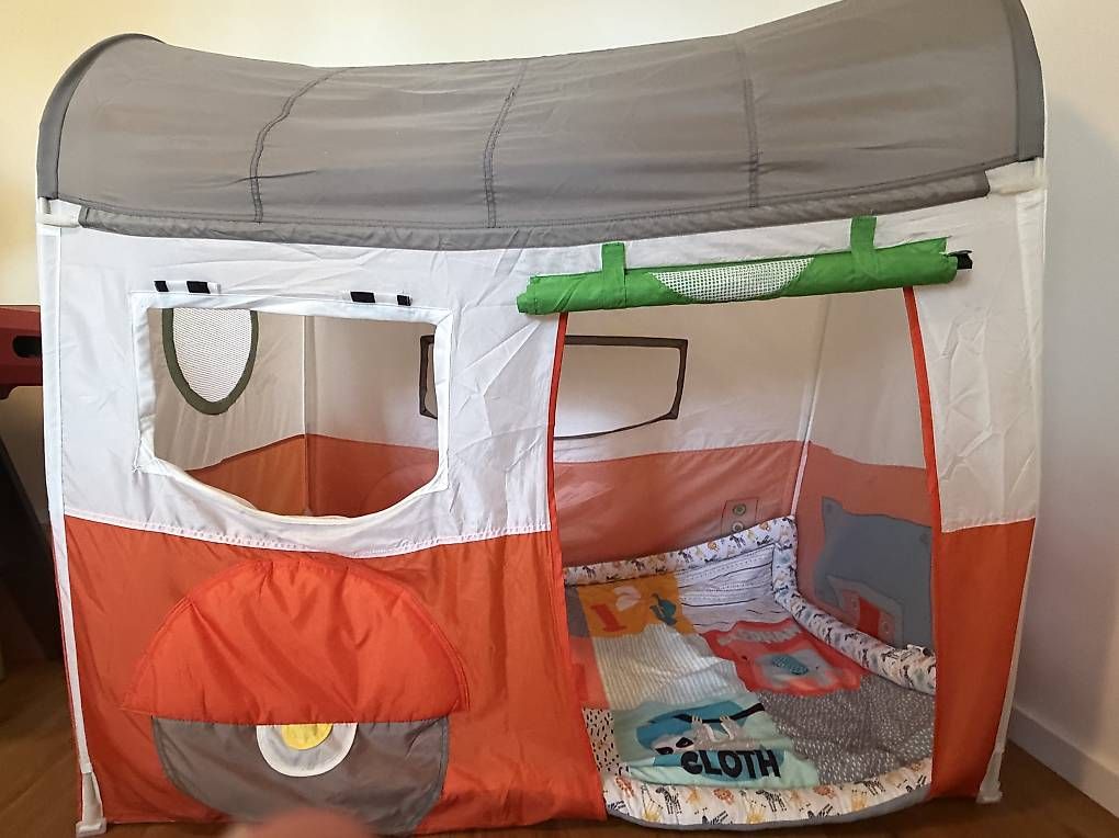 Spielhäuser: Kinderhaus aus kunststoff – Gebraucht aus Rothenburg von Hari.A 1