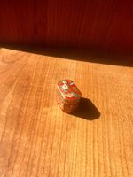 Pillendose aus Messing und Emaille, Indien