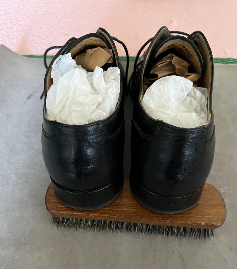 Scarpe da uomo: Schwarze Leder-Derbys von Ambiorix, 44 – Usato da La Chaux-de-fonds venduto da ploumenec 5