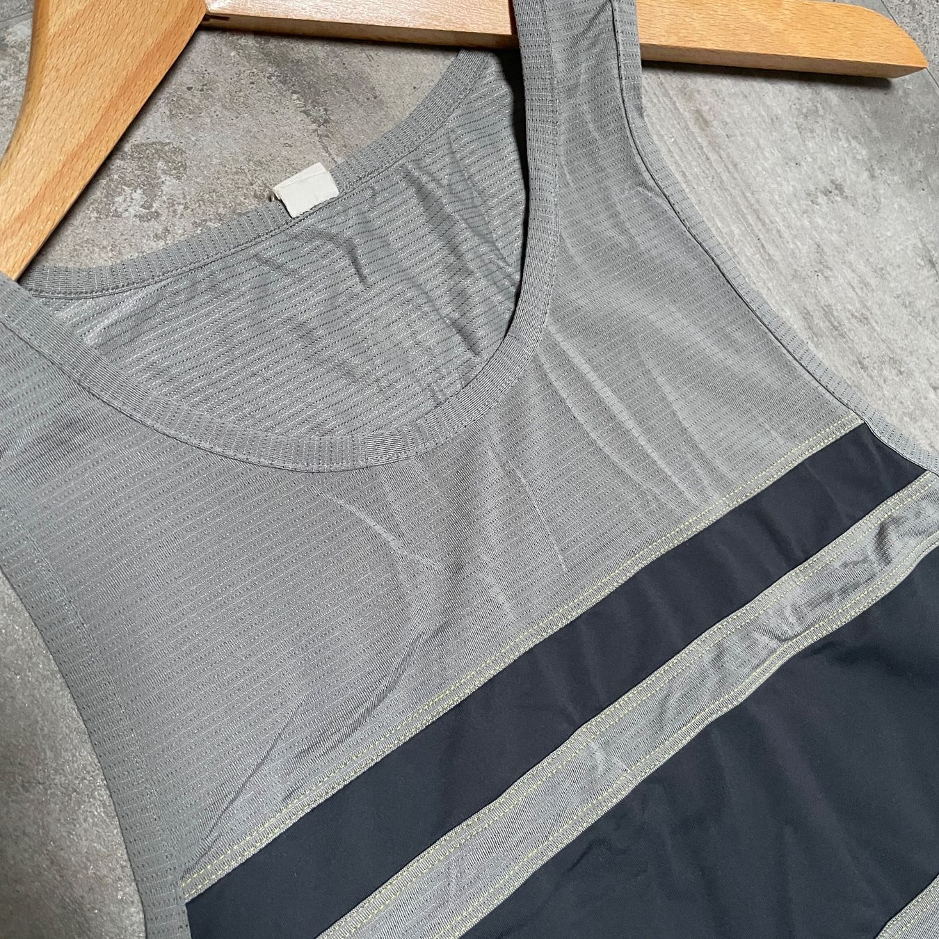 Lululemon T-shirt: Lululemon TANK Top (Gr.S) – Usato da Bern venduto da lolapennt 4
