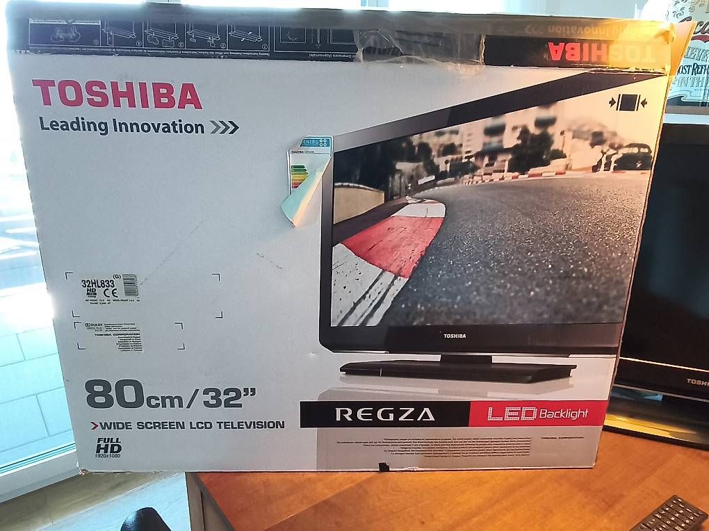 Appareils TV: Toshiba FULL HD 32"  – D'occasion à Neuenkirch par straub-1 1