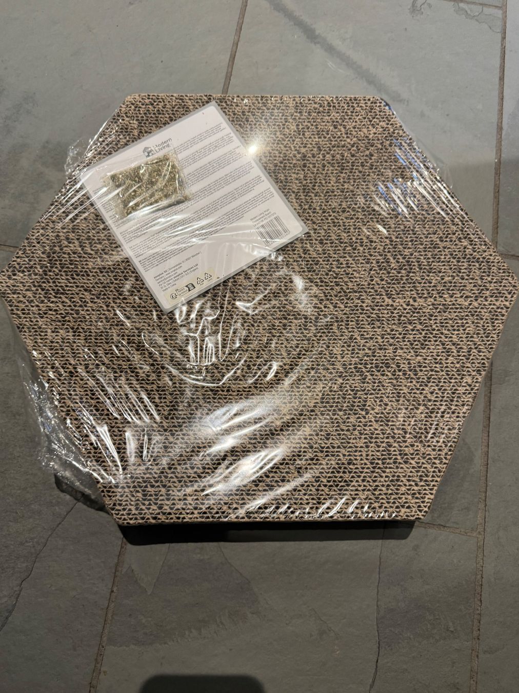 Katzenbaum - Kratzbaum: Katzen Starter Pack mit ganz vielen Essentials – Neu und originalverpackt aus Neerach von Igrigri 1