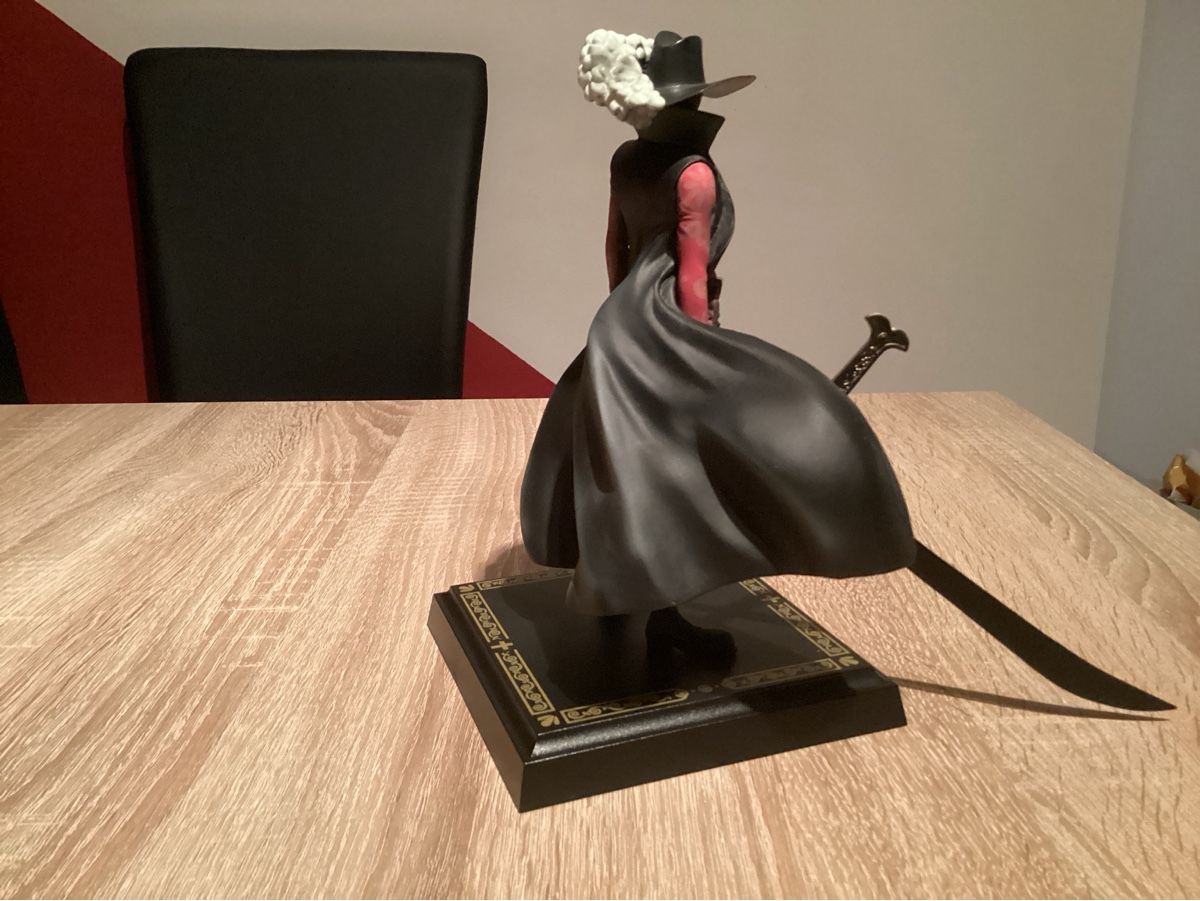 Statuette: Anime Figur von One Piece Mihawk – Usato da Grosshöchstetten venduto da Patrick172 1