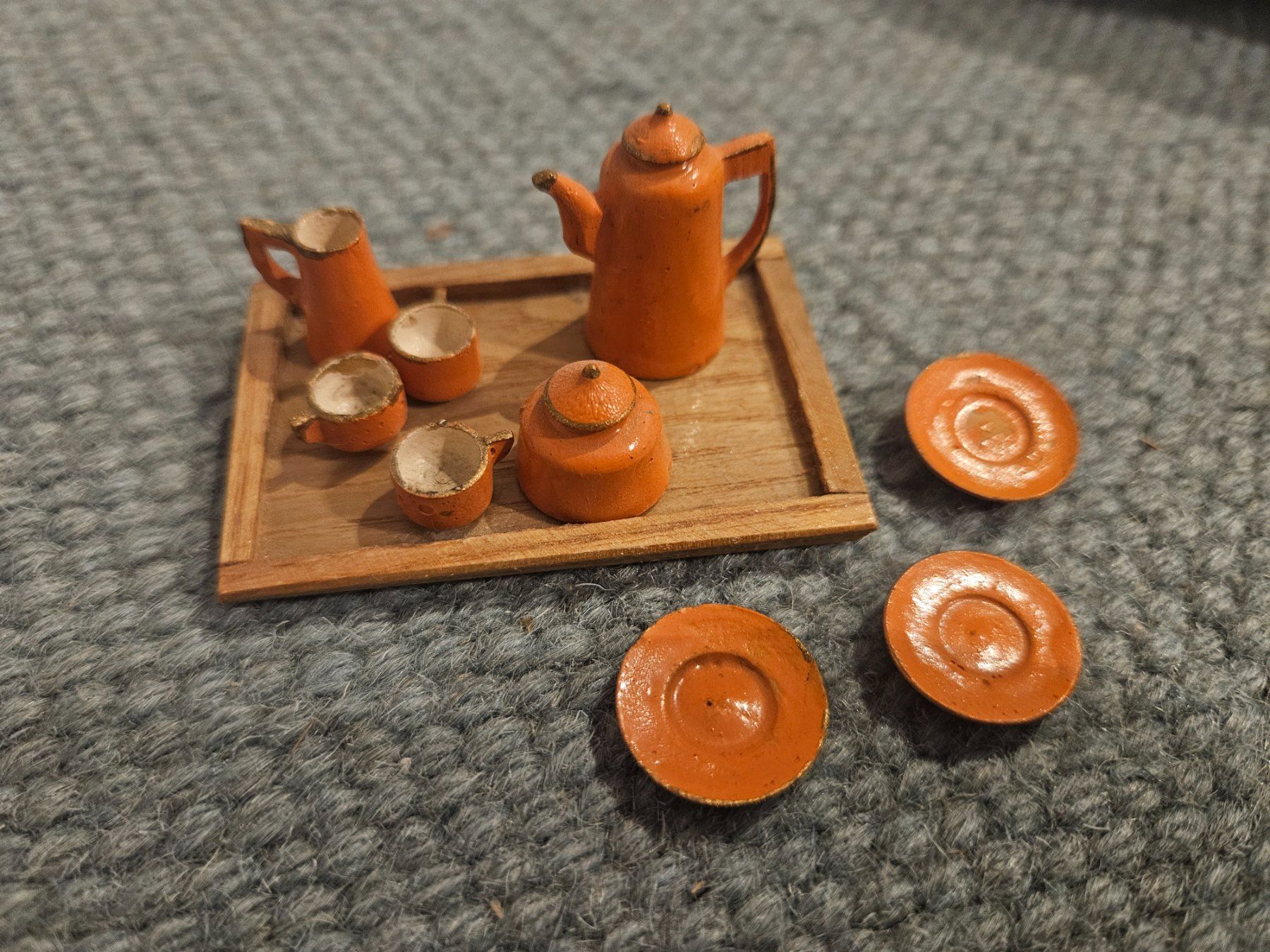 Puppenhäuser & -möbel: Miniatur Puppenstube Geschirr Set – Gebraucht aus Rifferswil von fle_5nqr