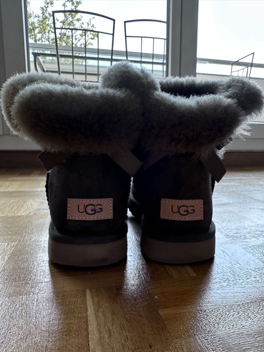 Ugg Scarpe da donna: UGG Rubans gris/brun 39 – Usato da Versoix venduto da kelborn