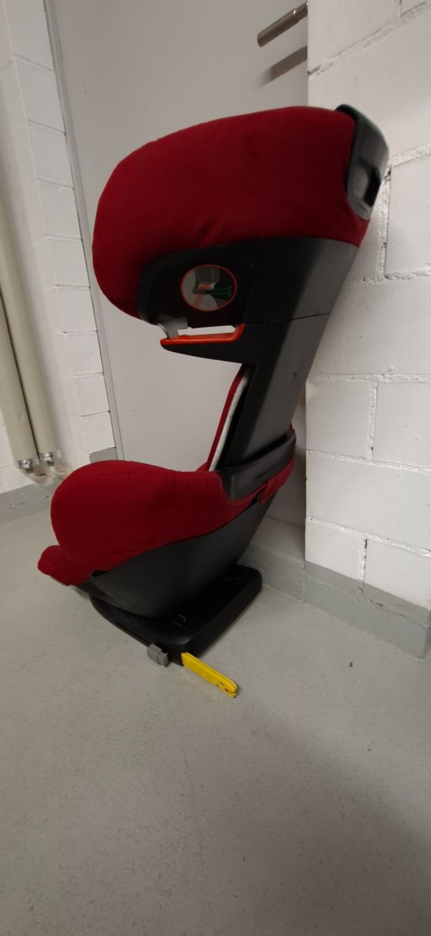 Maxi-Cosi Seggiolini per auto: Maxi-Cosi RodiFix Kindersitz – Usato da Winterthur venduto da Robindr400 3