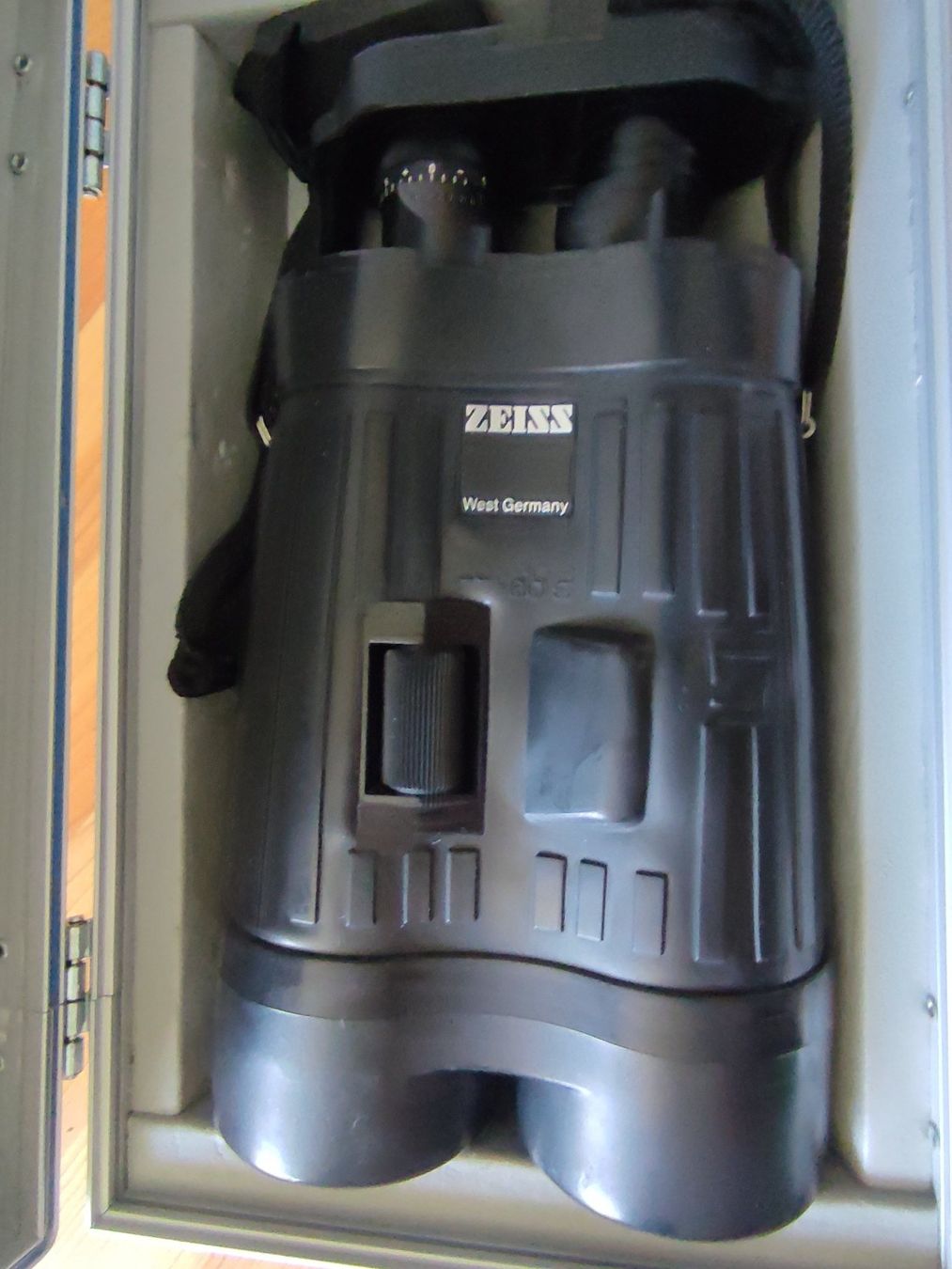 Zeiss Binocoli: Zeiss Feldstecher 20x 60 S mit Stabilisator – Usato da Solothurn venduto da Csw1 2