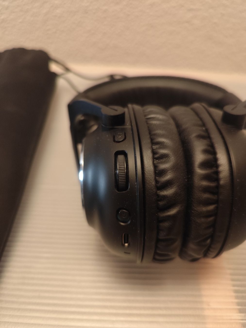 Logitech Cuffie: Logitech G Pro X Wireless Gaming Headset schwarz – Nuovo (secondo la descrizione) da Weggis venduto da Jupiaiep 1