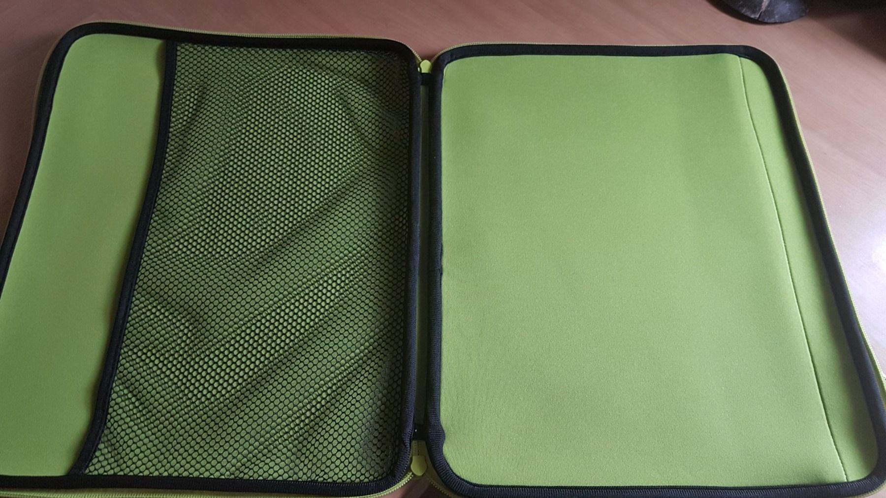 Borse: Sac pour ordinateur portable Straumann – Usato da Villiers venduto da san_jn5w 2