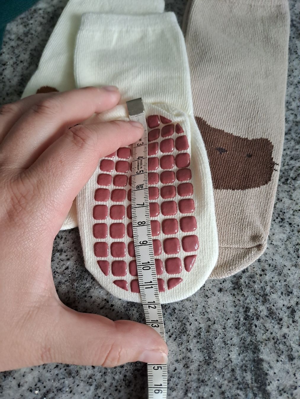 Socken für Kinder: Söckchen mit Antirutsch Gr ca 23 – Neu (gemäss Beschreibung) aus Rickenbach LU von bishiida 2