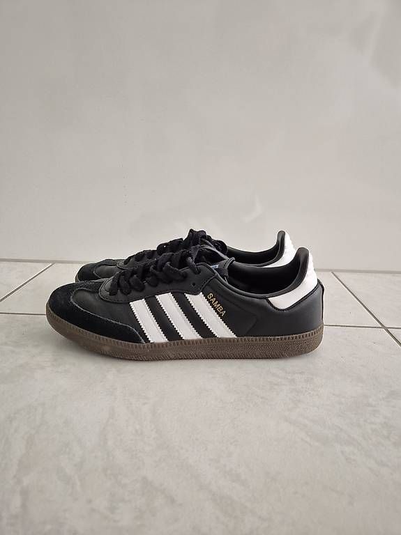 Adidas Scarpe da uomo: Adidas Samba | 41 1/3 | schwarz – Usato da Wettingen venduto da kev_xk95