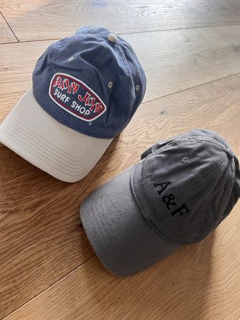2 Caps: Ron Jon Surf Shop, A&F, Top Zustand für Sommer!