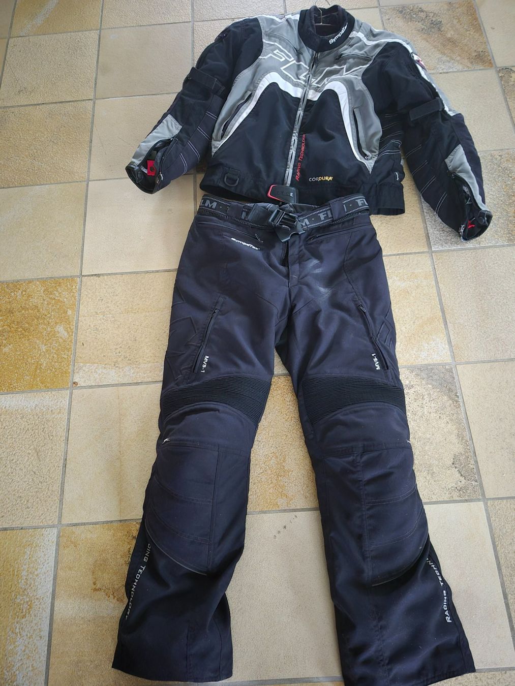 Completi: Ensemble moto FLM Sympatex – Usato da Courtelary venduto da haut
