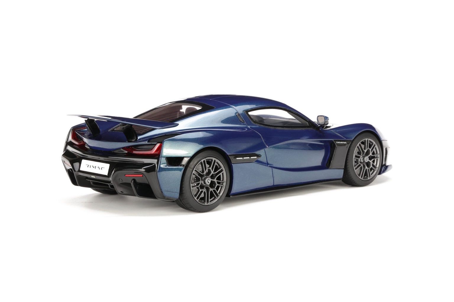 GT Spirit Modellini d'auto: 1:18 Rimac Nevera GT Spirit – Usato da Baar venduto da Cai 1