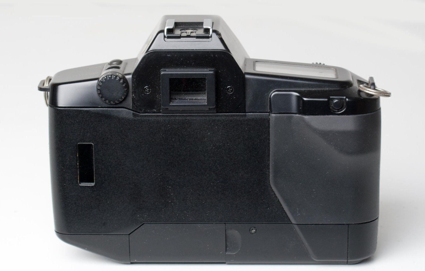Canon Kamera: Canon EOS 650 Gehäuse Top Zustand – Gebraucht aus Jona von Sandy31 1