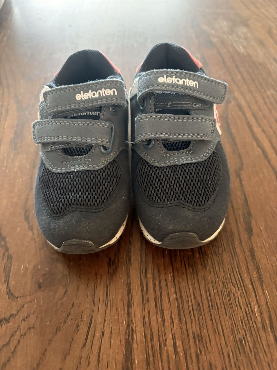 Chaussures garçon: Kinderschuhe Gr. 22 – D'occasion à Büren an der Aare par RahSte18 3