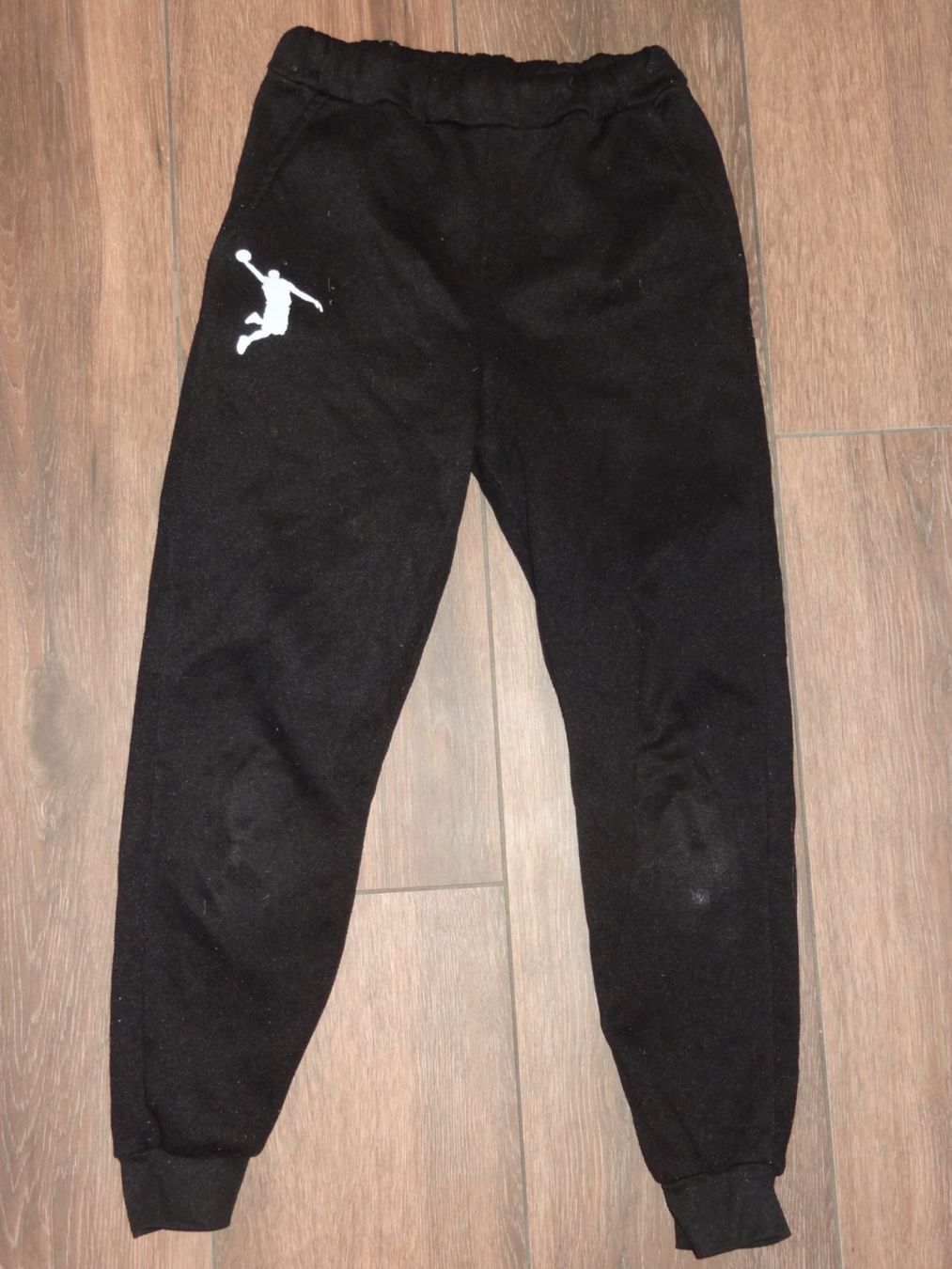 Hosen: Pantalon de jogging taille 142cm – Gebraucht aus Satigny von salvatore73