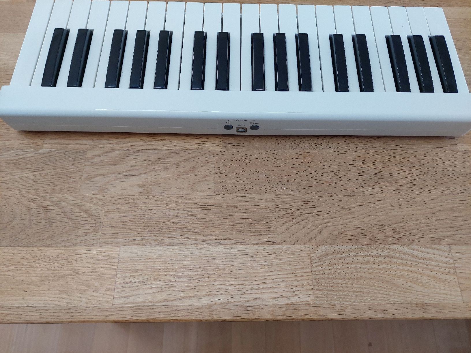 Strumenti musicali: Midi-Keyboard – Usato da Niederönz venduto da Tanaros 1