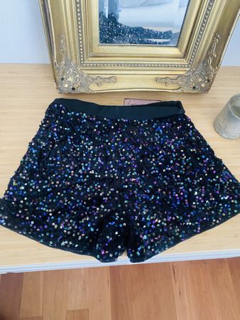 NEUE Schwarze samt mit Pailetten Shorts,  M