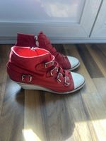 Ash Keil-Sneaker rot mit Schnallen Grösse 40 getragen