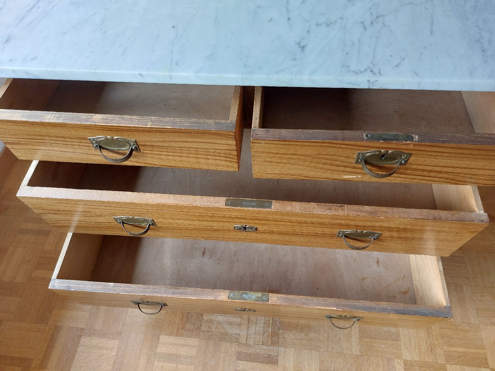 Commodes: Kommode Gründerzeit mit Marmorplatte – D'occasion à Dornach par Nadjeffel 3