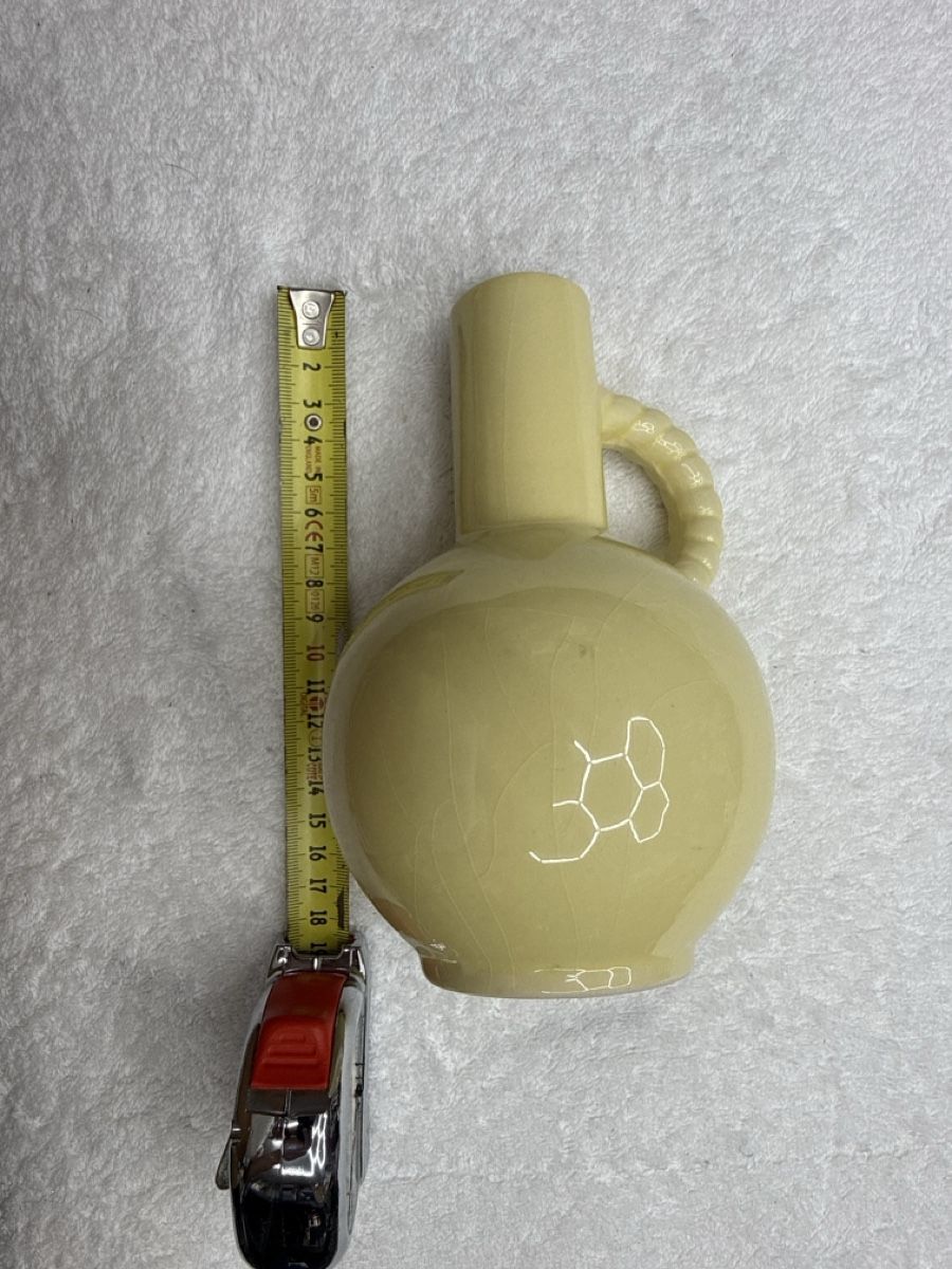 Vase & Récipients: Vase jaune ceramique  bon état – D'occasion à Chenens par anasantos90 3