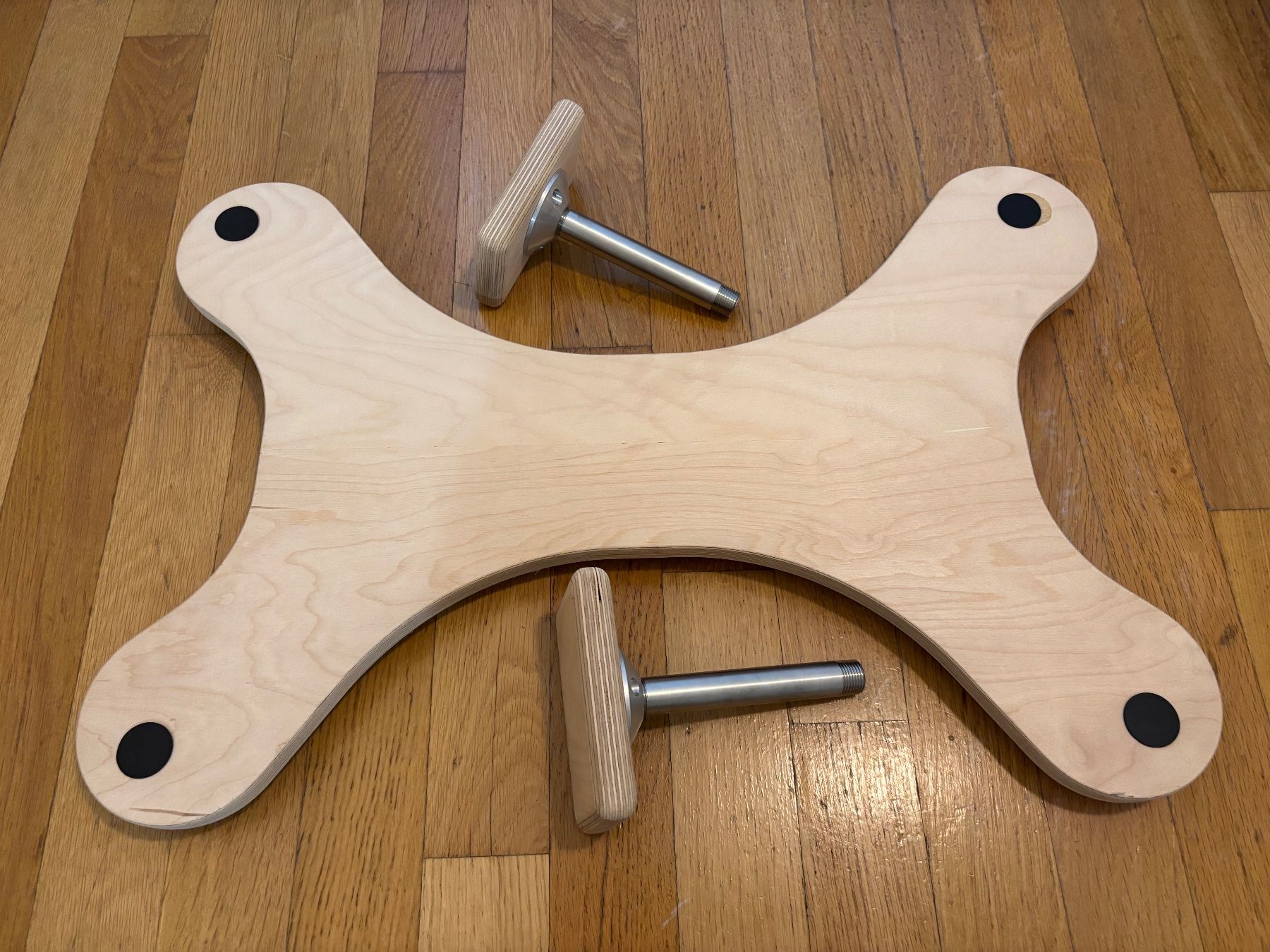 Sonstige Dekorationen & Accessoires: Akrobatik Handstandständer – Gebraucht aus Zug von mii_k7sm 2