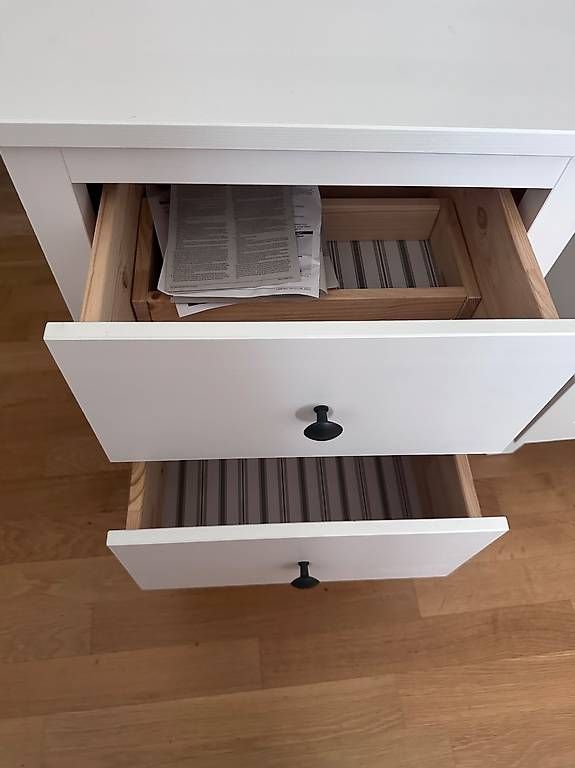 Tables de nuit: Nachttisch neu, nie benutzt  – D'occasion à Arbon par hyk_p56n 4