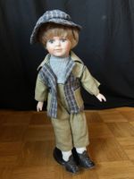 Keramikpuppe mit blonden Haaren ca. 45 cm