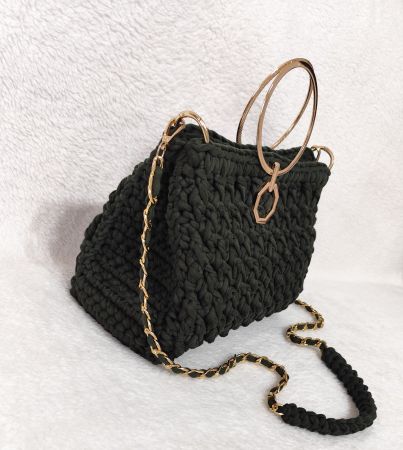 Handgefertigte Häkeltasche in Khakigrün
