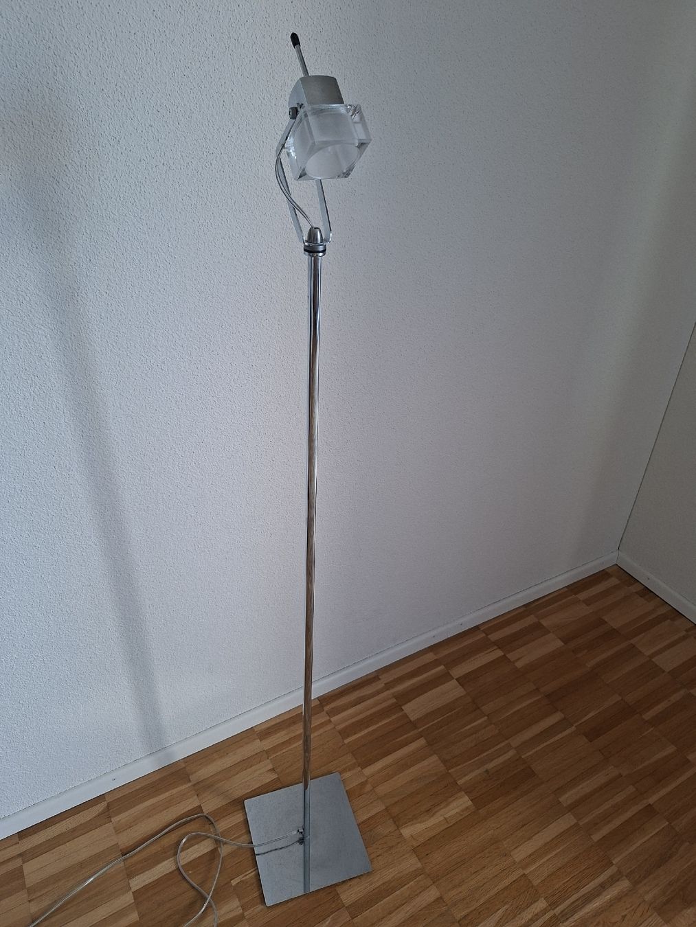 Lampade: Stehlampe, Höhe 130 cm – Usato da Brüttisellen venduto da Tekla05