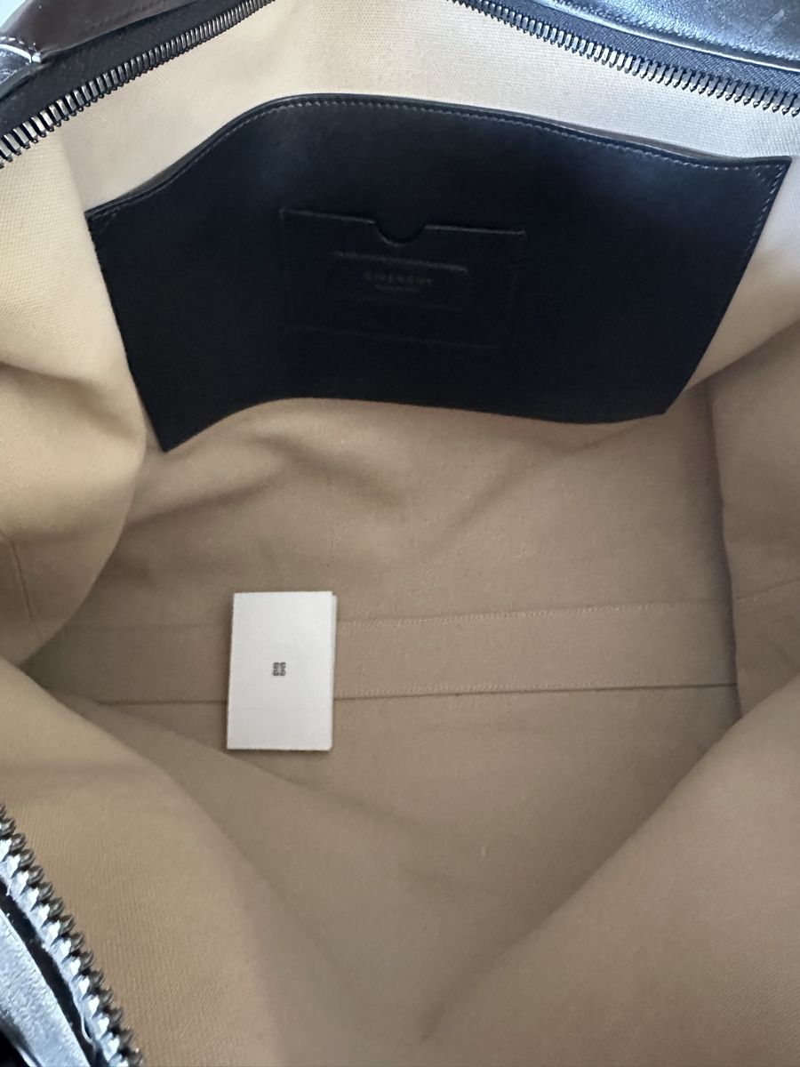 Givenchy Borse: Sac Antigona soft Xl de Givenchy – Nuovo (secondo la descrizione) da Montpreveyres venduto da Donlaeti25 4