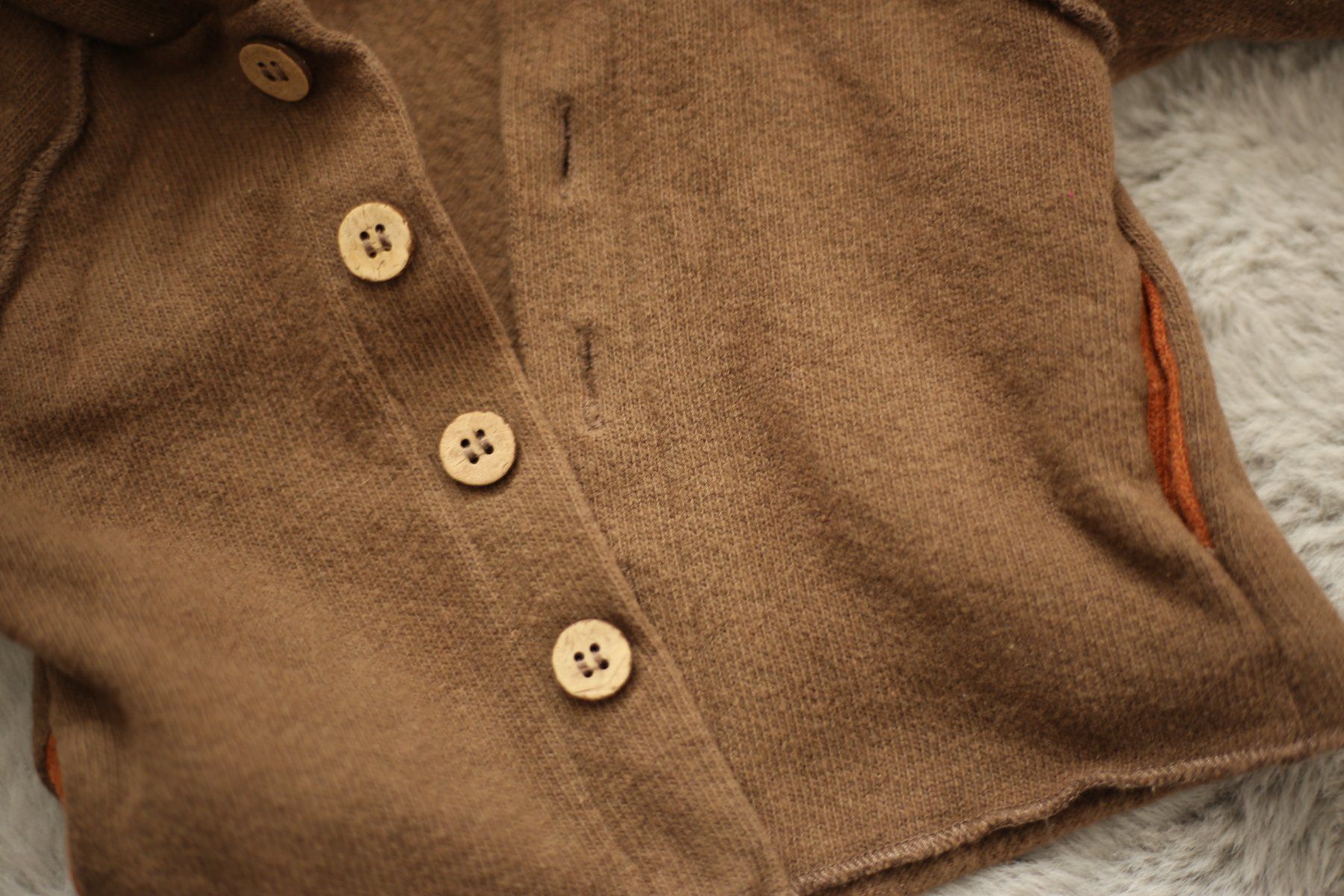 Giacche & Cappotti: Warme Strickjacke mit Kapuze, ca. Grösse 62 – Usato da Ruswil venduto da deb_w5rv 2