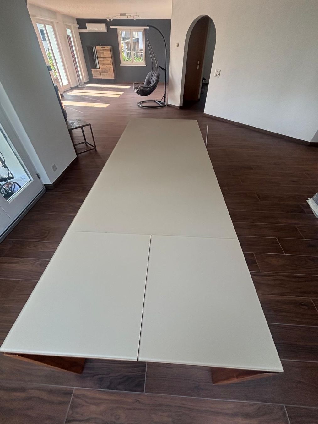 Tavoli: Massiver Esstisch Holz mit Glasplatte – Usato da Bellikon venduto da claudiatom 2