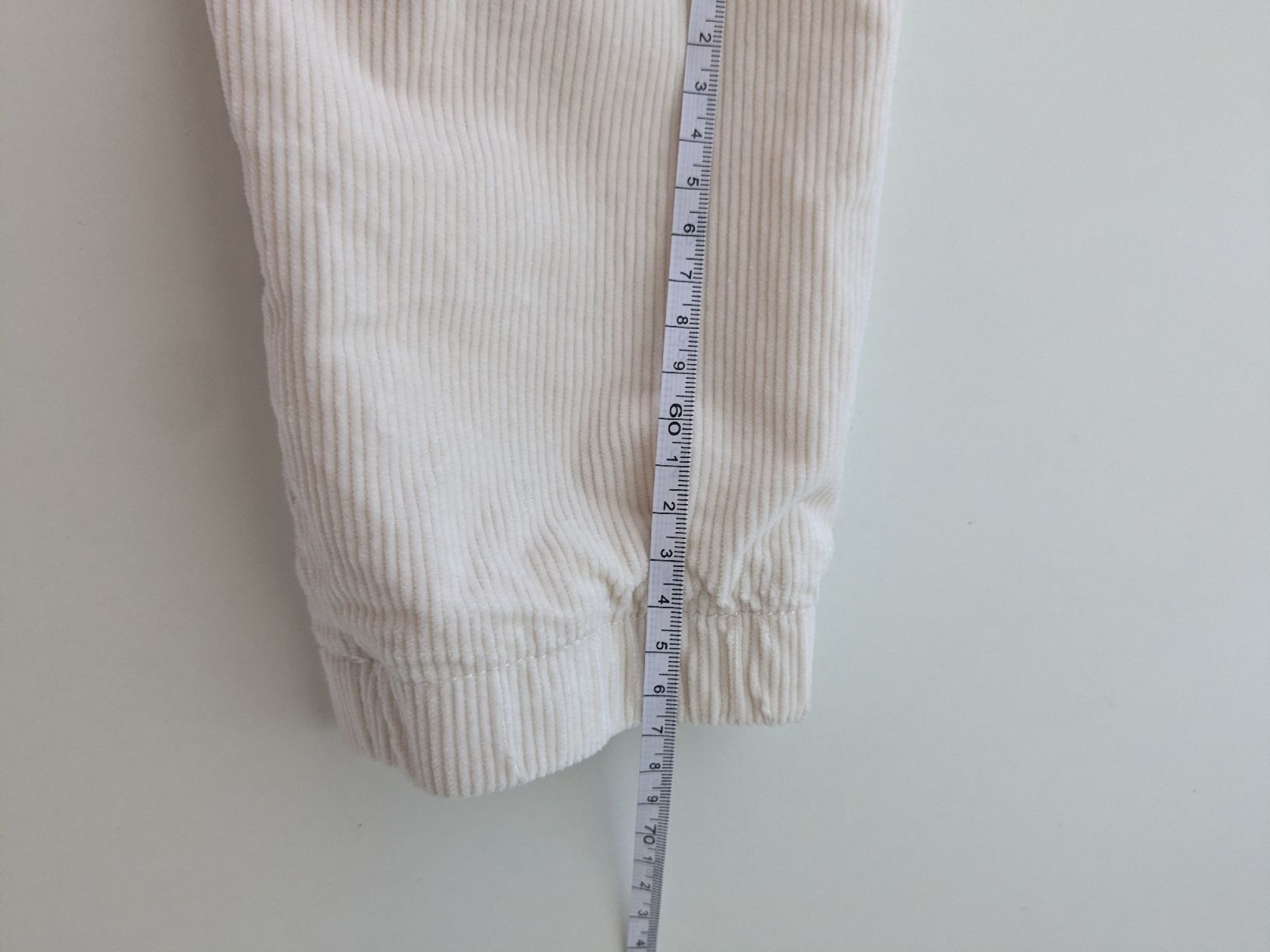 H&M Giacche: H&M Cordjacke Beige Gr. L  – Usato da Rorschach venduto da olg_5qq2 4