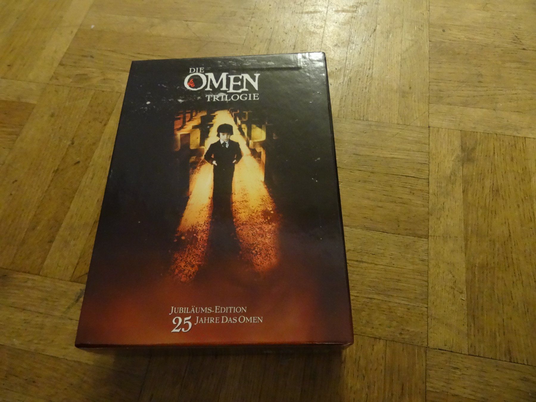 Tutti i DVDs: Die Omen Trilogie Jubiläums-Edition BOX – Usato da Olten venduto da Disc-Verkauf 1
