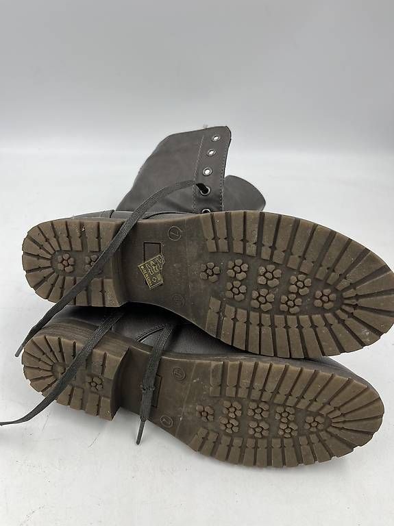 Scarpe da donna: Bottines fourrées neuves.  – Usato da Genève venduto da Eric1823 3