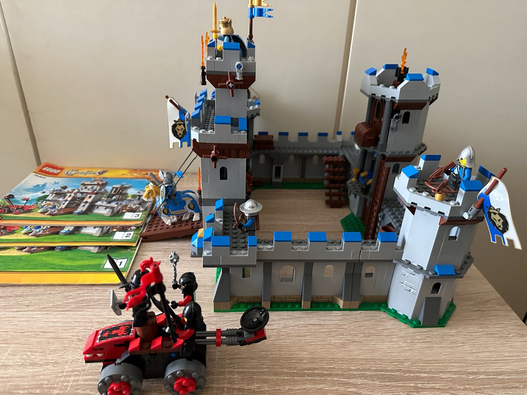 Lego Kit di costruzioni: LEGO 70404 King's Castle – Usato da Basel venduto da Don-Angel 1