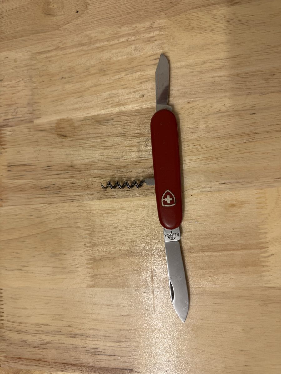 Coltelli tascabile: Taschenmesser Rot gebrauchter Zustand  – Usato da Birsfelden venduto da inf_l2yy 2