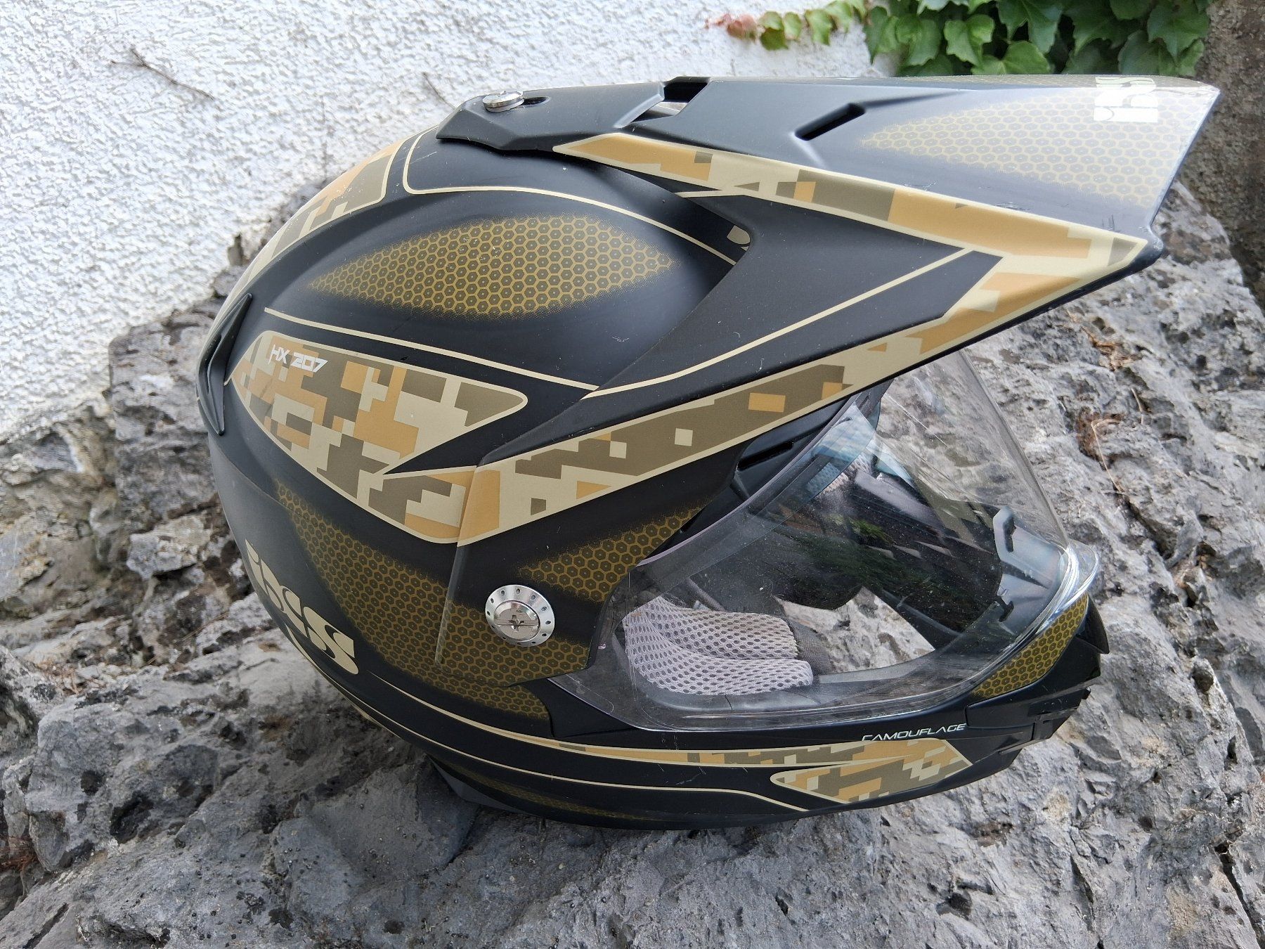 IXS Casques & visières: Endurohelm IXS HX 207 CAMOUFLAGE – D'occasion à Triesenberg par Ossi3
