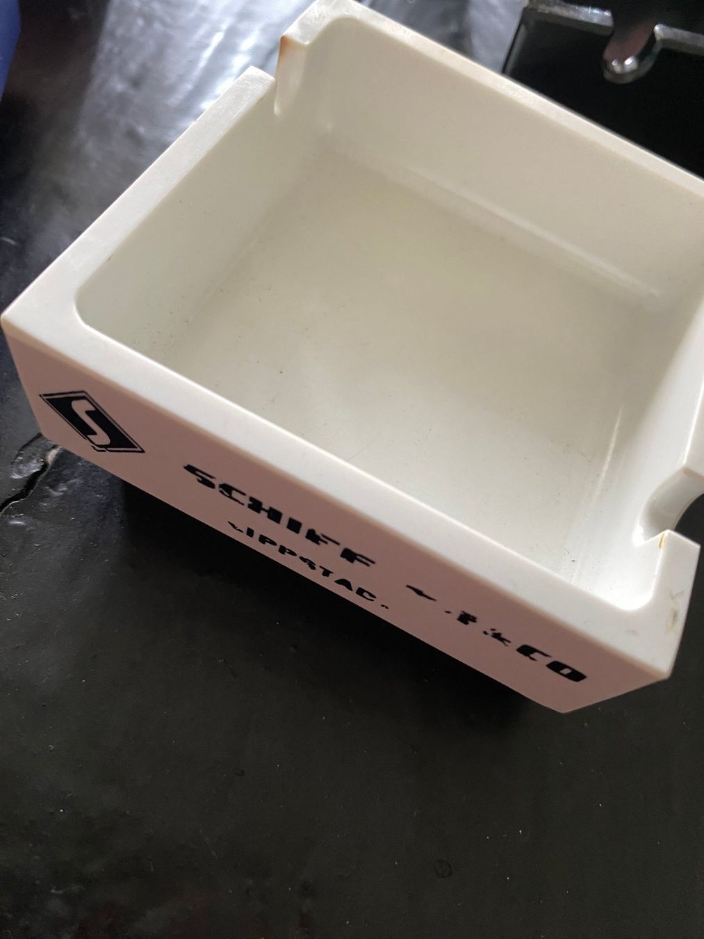 Aschenbecher: Vintage Aschenbecher aus den 70ern – Gebraucht aus Pieterlen von Plasticbox 1