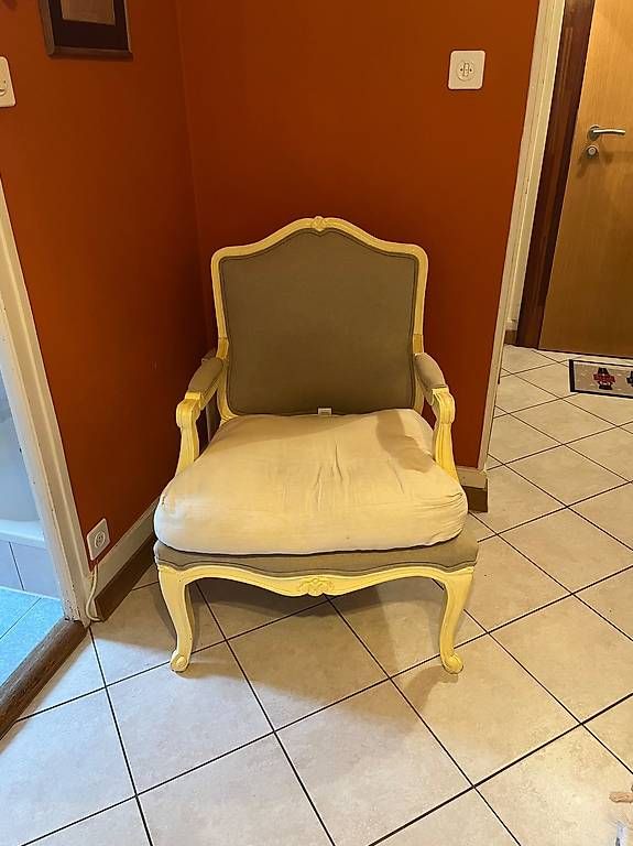 Poltrone: Fauteuil – Usato da Cugy VD venduto da Capite24 1