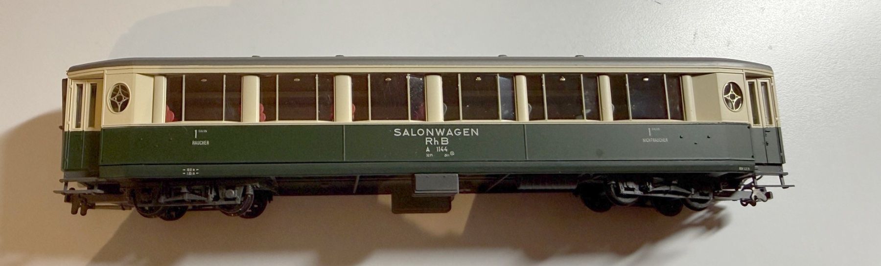 Bemo Modelleisenbahnen: Bemo RhB A 1144 Salonwagen grüncreme – Gebraucht aus Samedan von Gischpel25 3