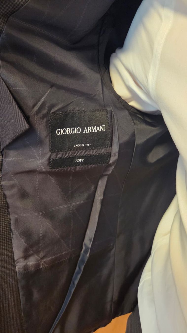 Armani Completi: Armani suit – Usato da Zürich venduto da reg_vvr6 7