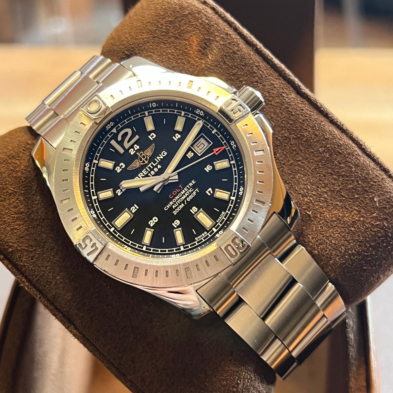 Breitling Orologi: Breitling Colt Automatic Date Black Dial Full Set A1738811 – Usato da Carouge GE venduto da Watchaser 7