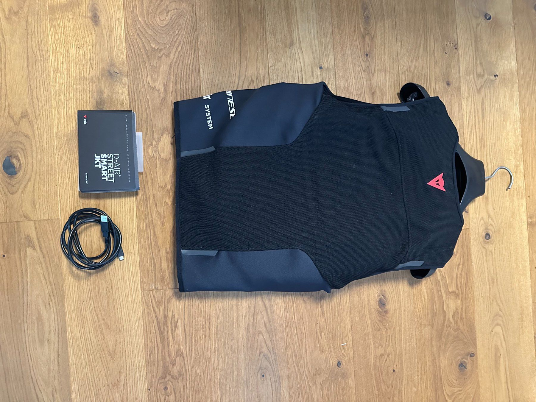 Dainese Protezioni & Imbottiture: Dainese Smart D-Air V2 Airbag Weste – Usato da Ichertswil venduto da kae_qw87 1